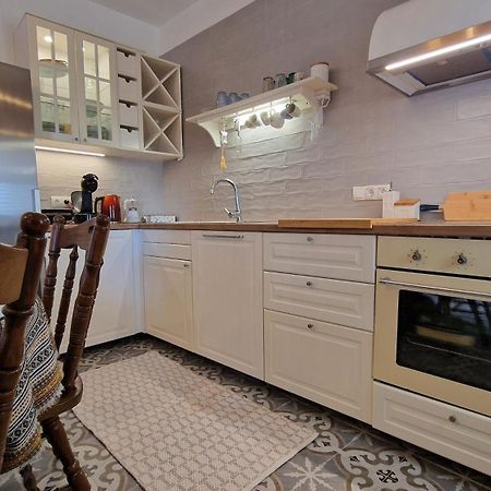 Apartmán Golden Sunset Apps Ceprljanda Pokoj fotografie